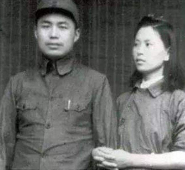 黃維被包圍後，手下請求打頭陣，沒想到是埋藏多年的&OpenCurlyDoubleQuote;定時炸彈&rdquo;