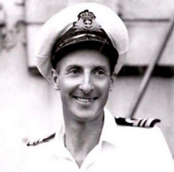 1949年紫石英號遭炮轟，英國要報復，毛主席：丘吉爾，你報復什麼