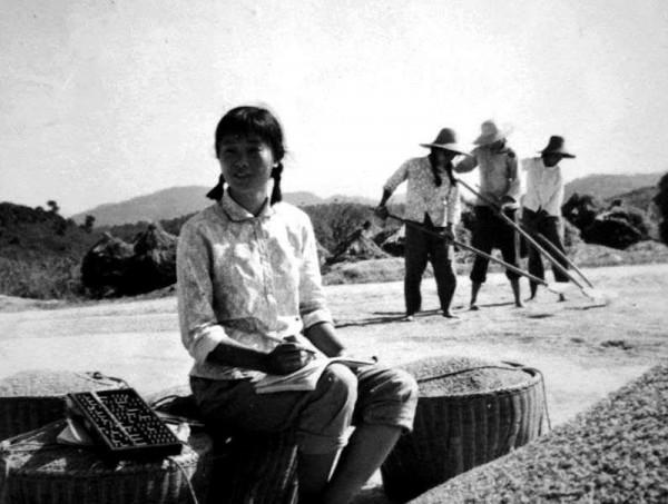 “十二大”結束後,女知青寫了一封信,正國級幹部親自批示 “十二大”結束後,女知青寫了一封信,正國級幹部親自批示