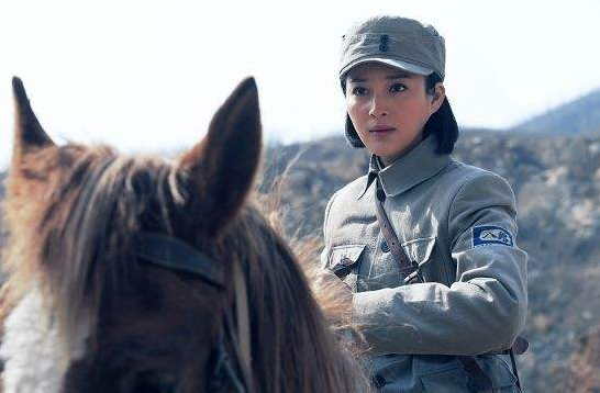 巾幗英雄黃君珏：1942年，她打光子彈後，縱身跳下懸崖為國捐軀