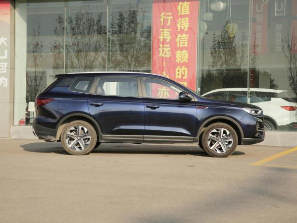 重卡龍頭造SUV，哈弗H6同款2&period;0T配8AT，還是7座，實拍VGV U75PLUS