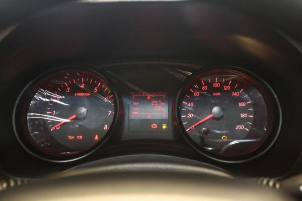 體驗五菱宏光，顏值高提速穩，配1.5L發動機，適合工薪族