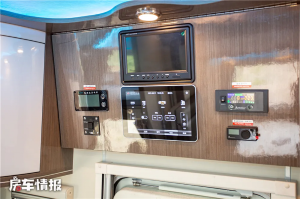 出廠14度電的霍夫勒房車，6人長途旅行可勁玩，外觀比越野車還猛