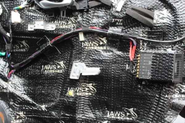 本田UR-V音響改裝丹拿232兩分頻,愛上這個純粹的聲音 本田UR-V音響改裝丹拿232兩分頻,愛上這個純粹的聲音