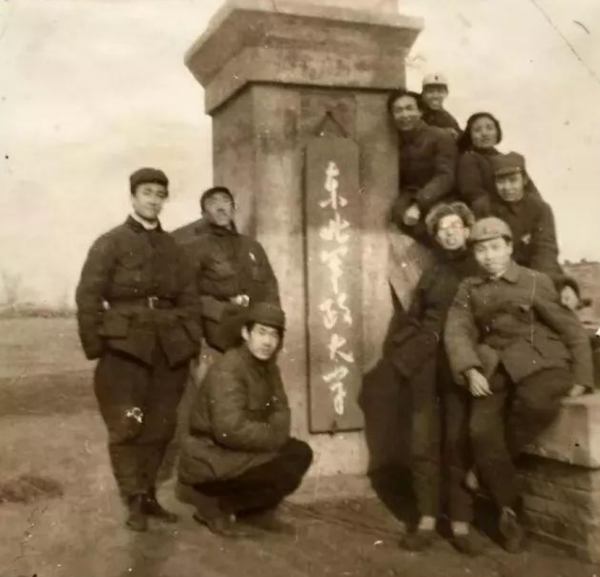 85歲老兵到銀行轉賬1000萬元,銀行核實後,才發現老人身份不簡單 85歲老兵到銀行轉賬1000萬元,銀行核實後,才發現老人身份不簡單