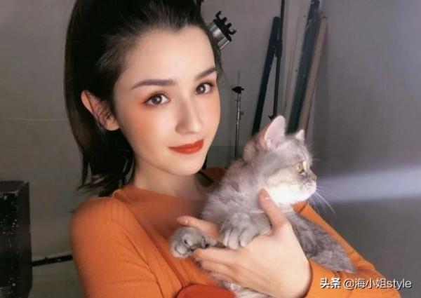 新疆“四美”，娜扎耐看，熱巴可愛，佟麗婭最賺觀眾眼球