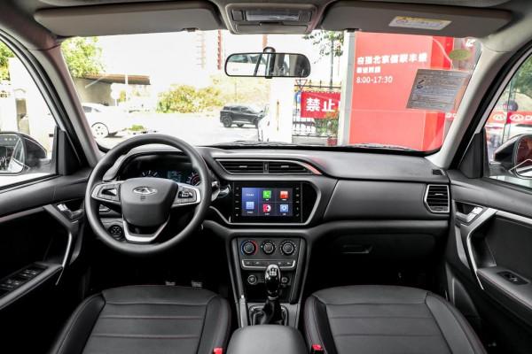 瑞虎3：5門5座SUV，搭載1.5L+5MT動力，外觀帥氣，適合家用