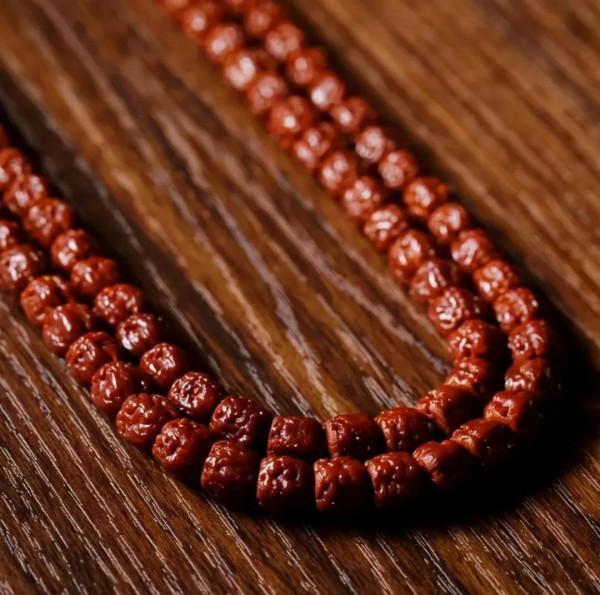 這10種文玩手串,感覺配飾是“累贅” 這10種文玩手串,感覺配飾是“累贅”