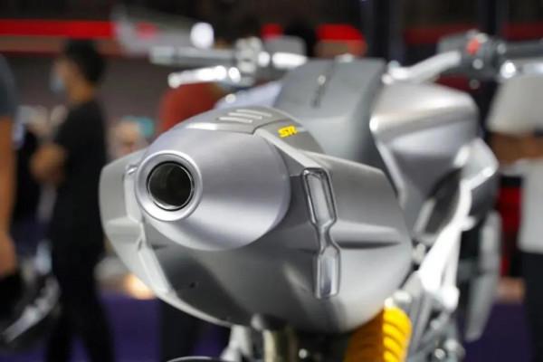 這三臺絕對是本屆摩博會最帥、最霸氣、最科幻的，國產未來可期