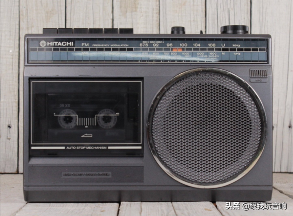 日立HITACHI TRK-510E 收錄機音響 2波段行動式收音機 日立HITACHI TRK-510E 收錄機音響 2波段行動式收音機