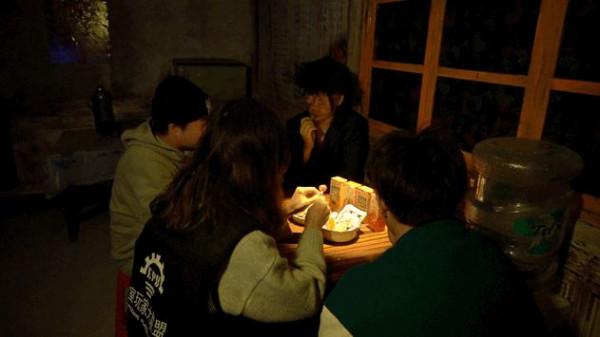 鵝噗測評丨《過年》-很搞笑，也很催淚！玩完想立馬回家過年了QAQ