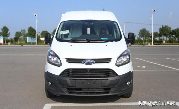 不到30萬福特房車怎麼選？新全順和新世代pro兩款經典車型對比