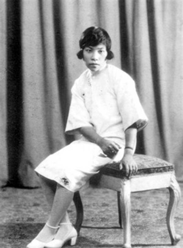 廬隱:與冰心齊名,嫁有婦之夫與學生戀愛,最終窮困潦倒難產而亡 廬隱:與冰心齊名,嫁有婦之夫與學生戀愛,最終窮困潦倒難產而亡