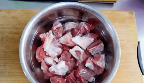 天冷後多吃燉菜，教你3道熱菜的家常做法，驅寒暖胃，營養又解饞