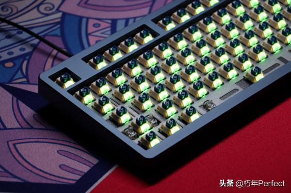 KBDfans Odin98 金屬鍵盤套件組裝分享