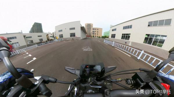 被價格掩蓋了實力!本田CB300R騎行體驗 完美的入門級街車 被價格掩蓋了實力!本田CB300R騎行體驗 完美的入門級街車