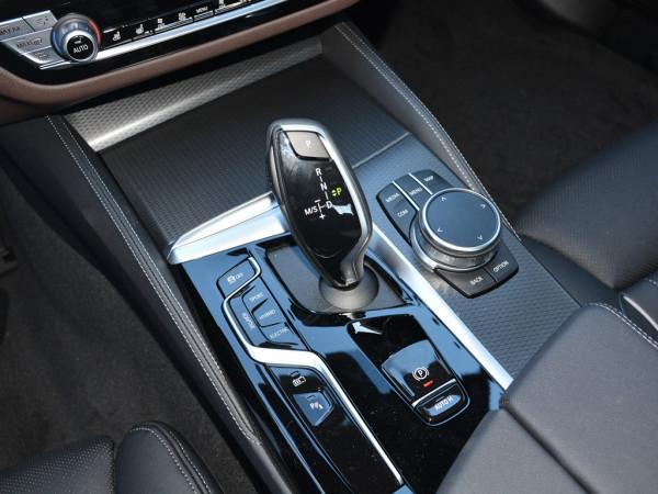 50萬左右的預算，奧迪A6(進口)和寶馬5系新能源 買哪個好？