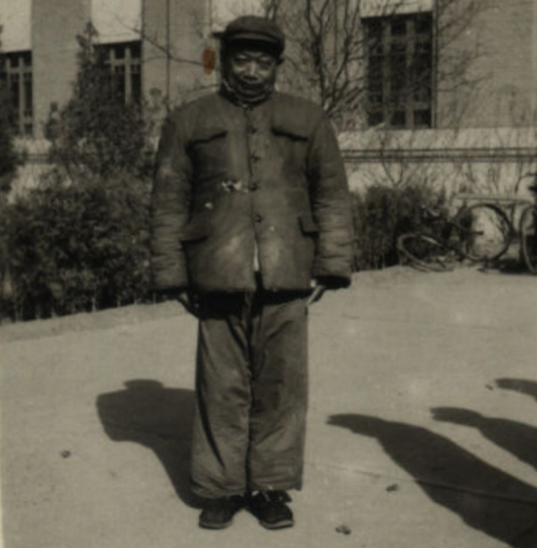 “聾啞紅軍”戲劇性參加了長征，獲八一獎章，晚年受周總理關照