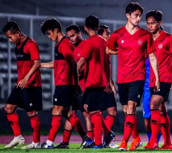 2-2到2-3!中國隊退賽後,亞洲魚腩被亞足聯坑了,下場不勝=出局 2-2到2-3!中國隊退賽後,亞洲魚腩被亞足聯坑了,下場不勝=出局