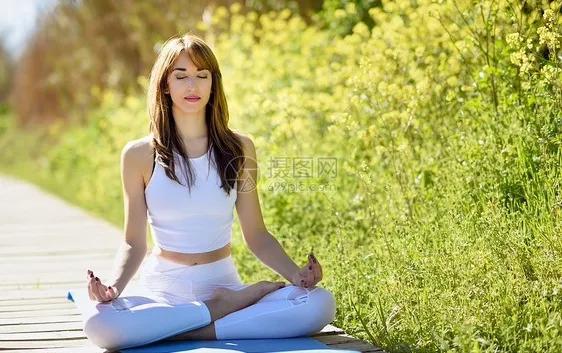 人的身體和電腦手機一樣需要清空！冥想健身清空大腦垃圾