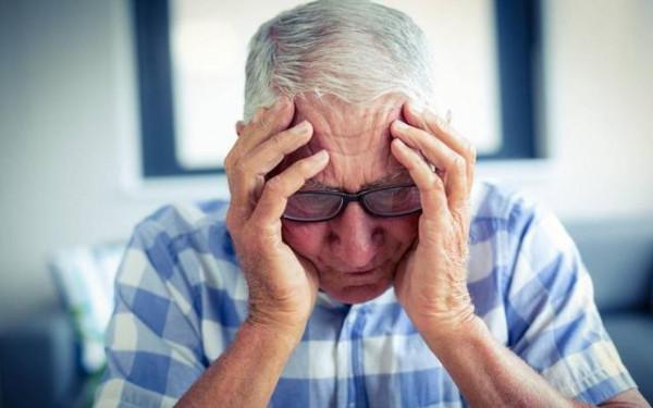 老人經常冒“虛汗”，是怎麼回事？知曉了這4個原因，儘早調理