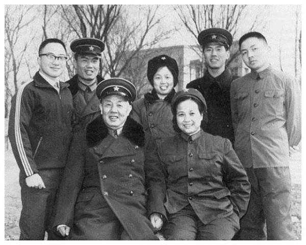 開國上將女兒嫁給貧下中農出身的幹部,上將:真是門當戶對 開國上將女兒嫁給貧下中農出身的幹部,上將:真是門當戶對