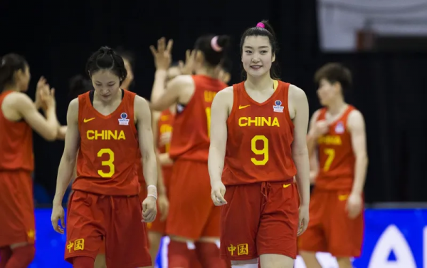 李夢：還有最後一場，加油姐妹們，感謝大家支援中國女籃