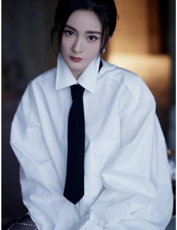 楊冪新造型又又又封神!果然還是冪姐yyds 楊冪新造型又又又封神!果然還是冪姐yyds