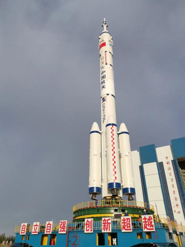 神舟十三號就位！三名航天員即將“出差”6個月