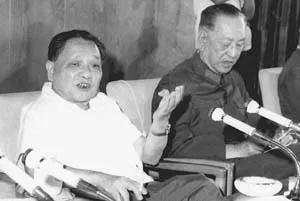 周總理曾親自教他繫鞋帶,也是中國唯一無軍銜的國防部長 周總理曾親自教他繫鞋帶,也是中國唯一無軍銜的國防部長