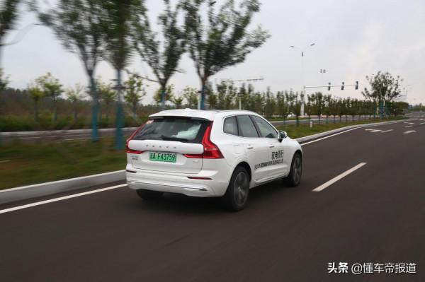 新車|能加電能喝油,行駛質感大躍進!試駕沃爾沃XC60 RECHARGE 新車|能加電能喝油,行駛質感大躍進!試駕沃爾沃XC60 RECHARGE