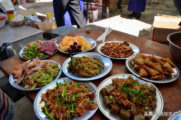 在河南酒桌上，如果酒量不好，很有可能吃不上熱菜