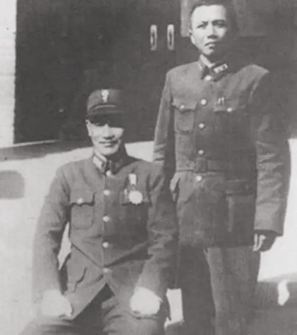 李天霞兩次升職都被張靈甫“截和”，兩人就不該出現在同一戰場上