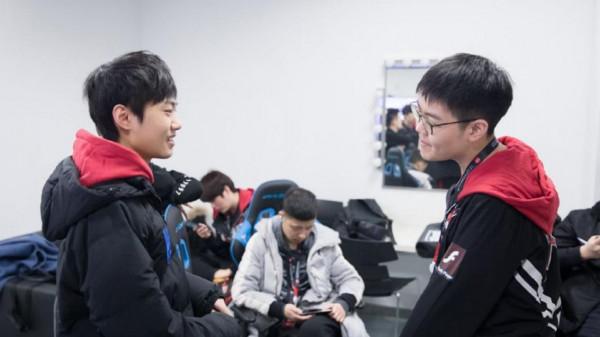 LOL:TES組建真全神班,全員ID改成GOD,劍指S12 LOL:TES組建真全神班,全員ID改成GOD,劍指S12