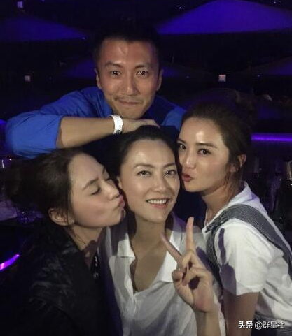 經紀人霍汶希：捧紅謝霆鋒，未婚生女獨自撫養10年，如今過得好嗎