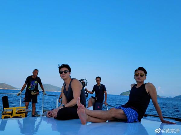 明星過中秋：肖戰楊紫曬出月餅合照，趙麗穎放國風大片送祝福