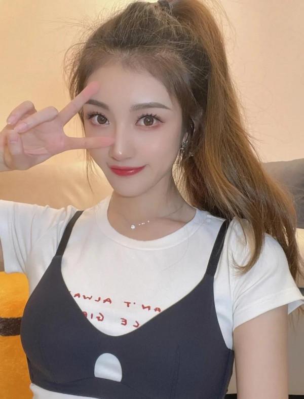 比明星都美的女子 比明星都美的女子