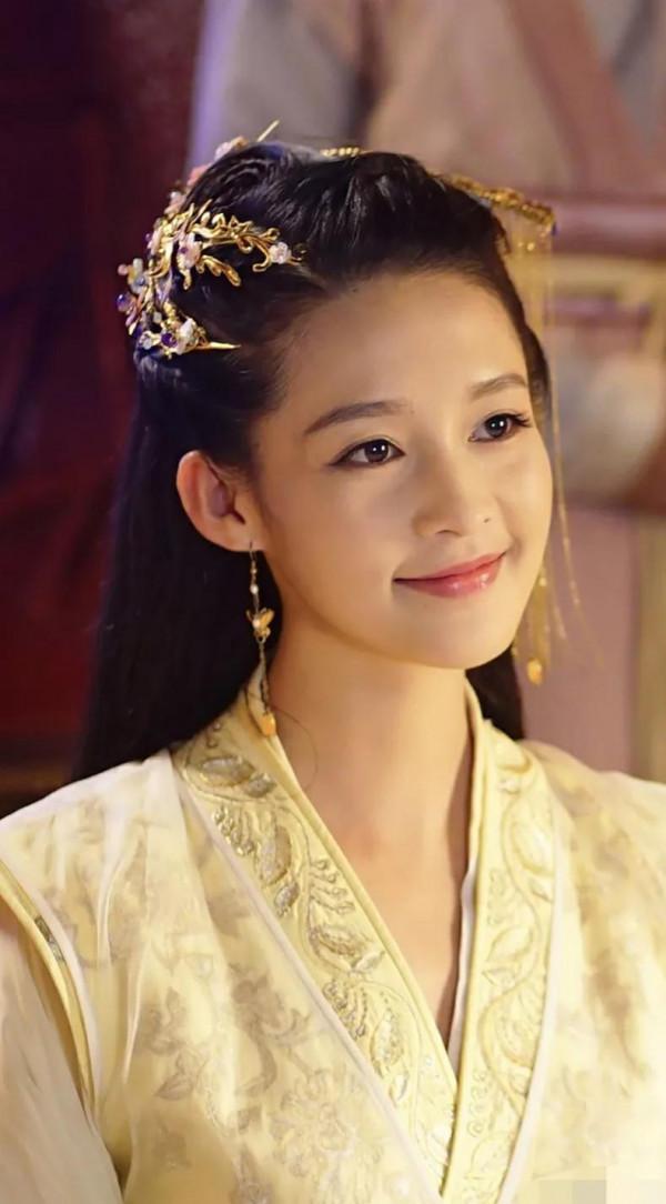 李沁為什麼總也不紅？