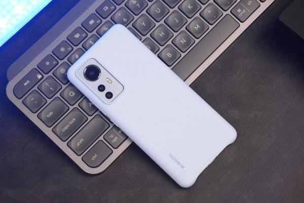 iPhone使用者換安卓手機的最佳之選，價格便宜體驗卻不差，今晚開售