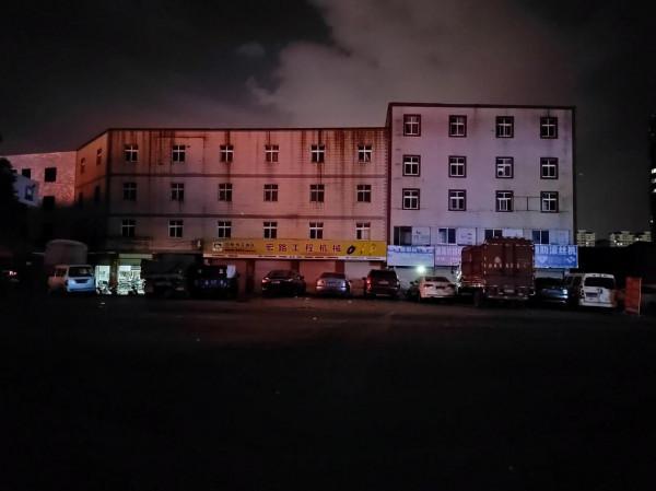 今年出的榮耀50和3年前的小米8在AI模式下拍夜景看誰的效果更好? 今年出的榮耀50和3年前的小米8在AI模式下拍夜景看誰的效果更好?