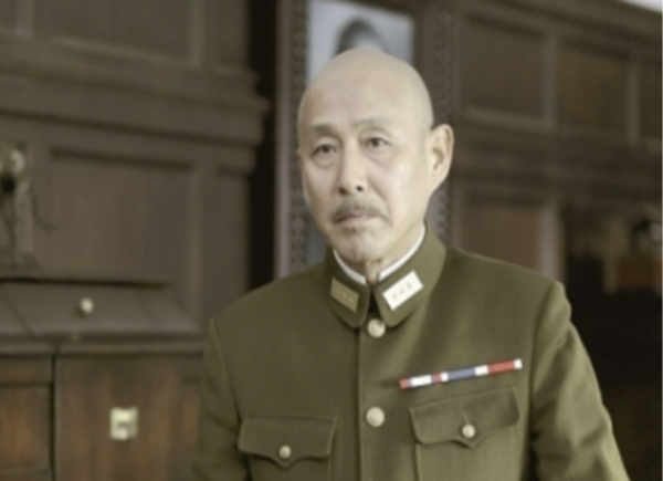 1931年，他因一封信入黨並領導寧都起義，成功後葉劍英曾寫詩讚頌