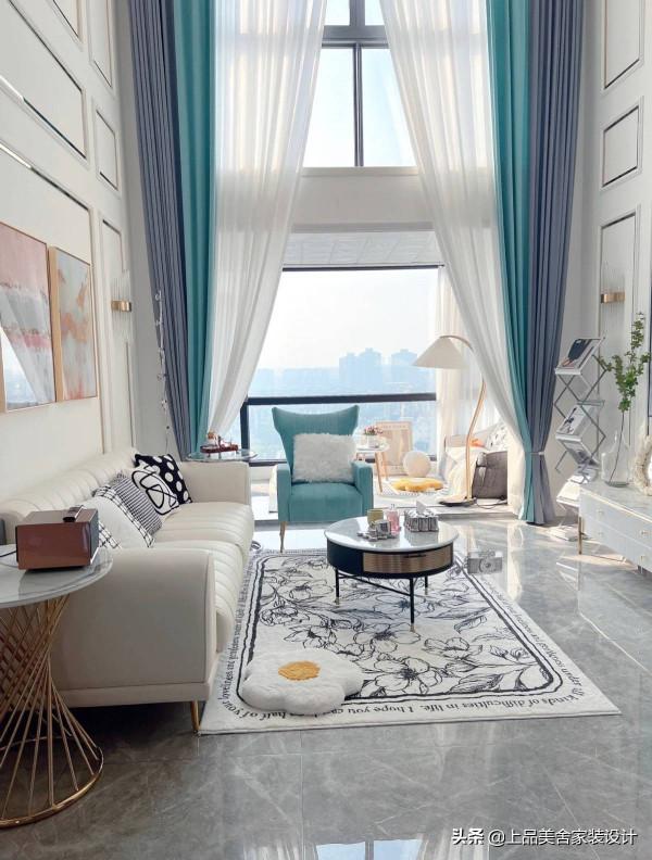 果斷下手頂層複式，竟然被我住出了別墅的感覺，這是什麼神仙房子