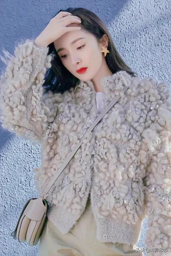 楊冪:品貌端莊 楊冪:品貌端莊