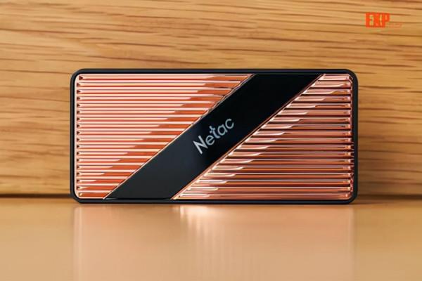 朗科ZT5 1TB移動固態硬碟評測：將內建高階SSD的效能體驗隨身攜帶