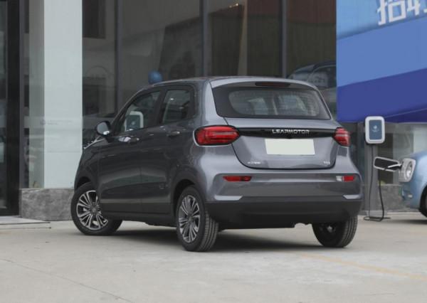 存在感低的零跑汽車，推出低價位T03走低端市場，比不過五菱