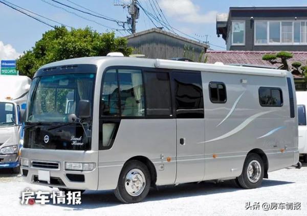 日產中巴房車,3.0T動力雙客廳能坐10人,國內也有但認識的人不多 日產中巴房車,3.0T動力雙客廳能坐10人,國內也有但認識的人不多
