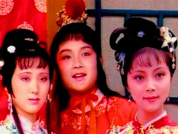 賈寶玉那麼愛林黛玉，賈母為什麼對他們的婚事始終不表態