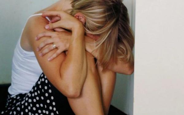 法國家暴男揚言殺了伴侶，年幼男孩勇敢救出母親