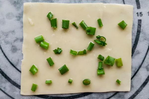 趣味早餐食譜：秋葵炒雞蛋搭配蔥油餅