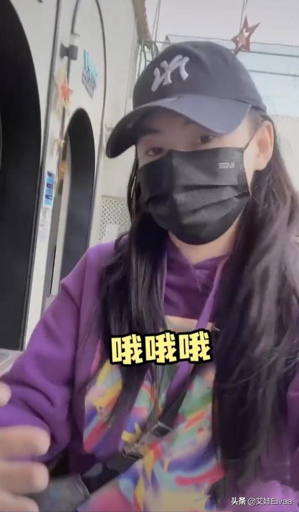 張柏芝真孝順!穿紫薯色衛衣罕見帶爸爸吃火鍋,老父親光頭太搶鏡 張柏芝真孝順!穿紫薯色衛衣罕見帶爸爸吃火鍋,老父親光頭太搶鏡